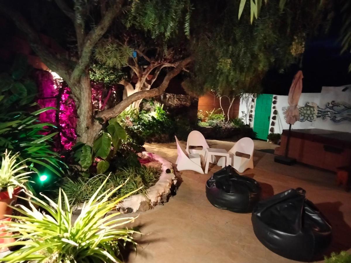 Buganvilla Molino Tinajo Bagian luar foto